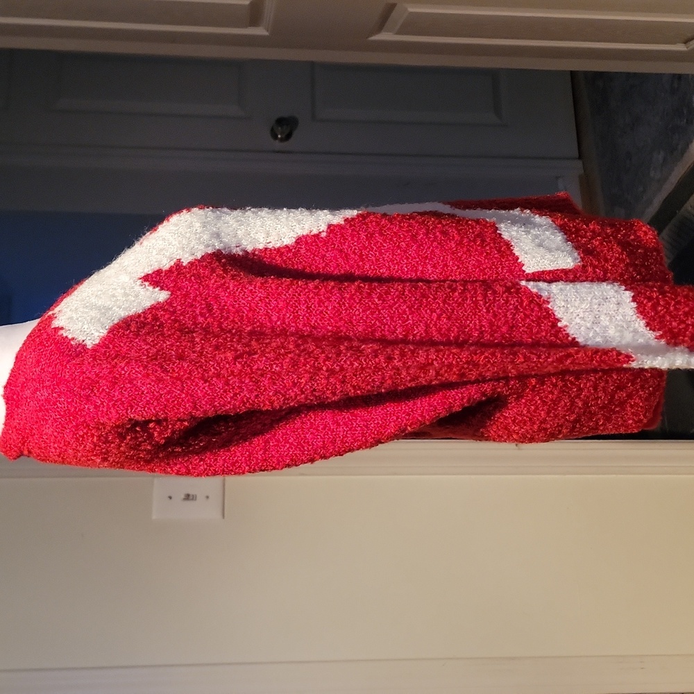 Chanel Uniform 22P Red and White Women's Sweater - Picture 5 of 10